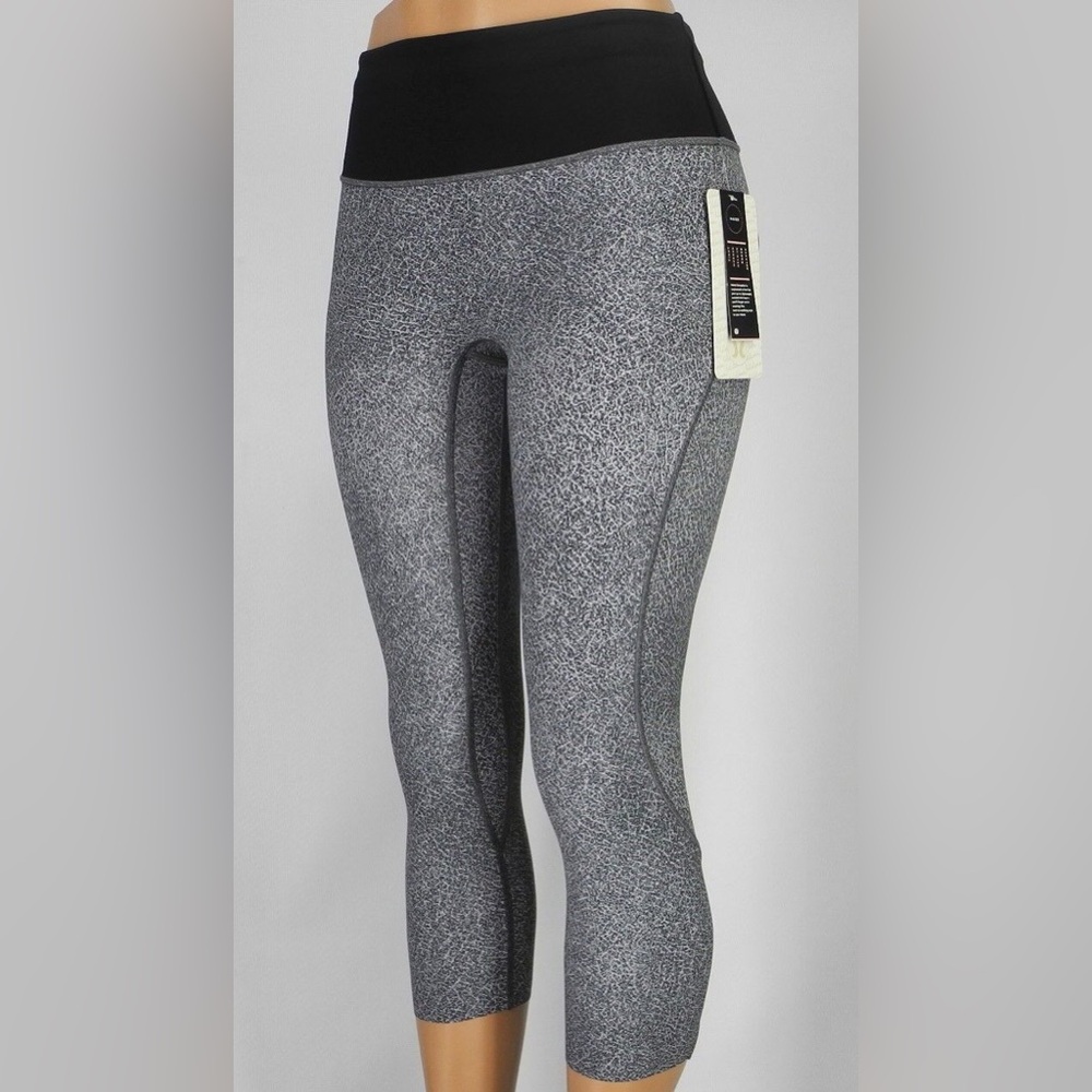 Lululemon Run The Day Crop Legging Black Gray Womens 6